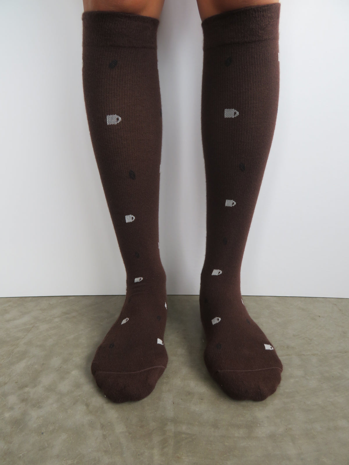 The Nora Sock – Tiny Mug and Coffee Bean Cotton Compression Socks – 15–20 mmHg Compression for Travel, Work, and Fitness – Chocolate Brown
